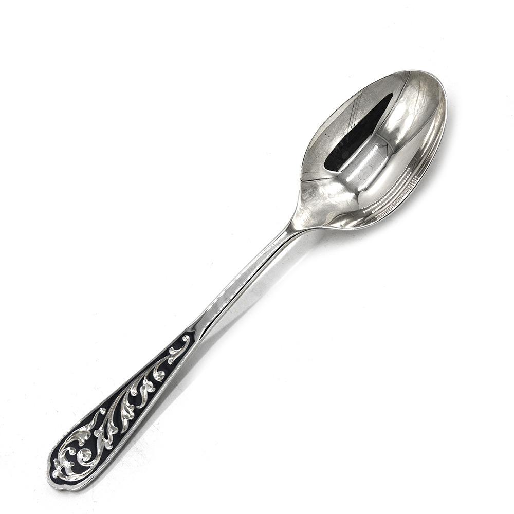 stolovaya-serebryanaya-lozhka-ornament-s-chernyu