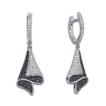 Серьги из серебра с черными камнями